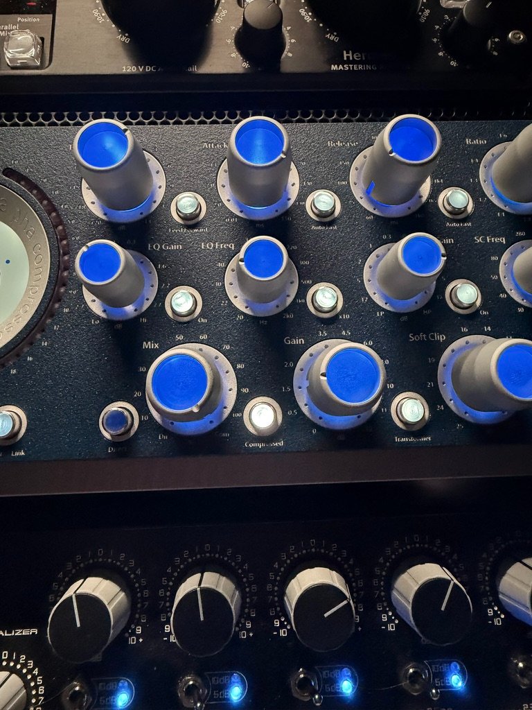 Detail of the analog mastering chain